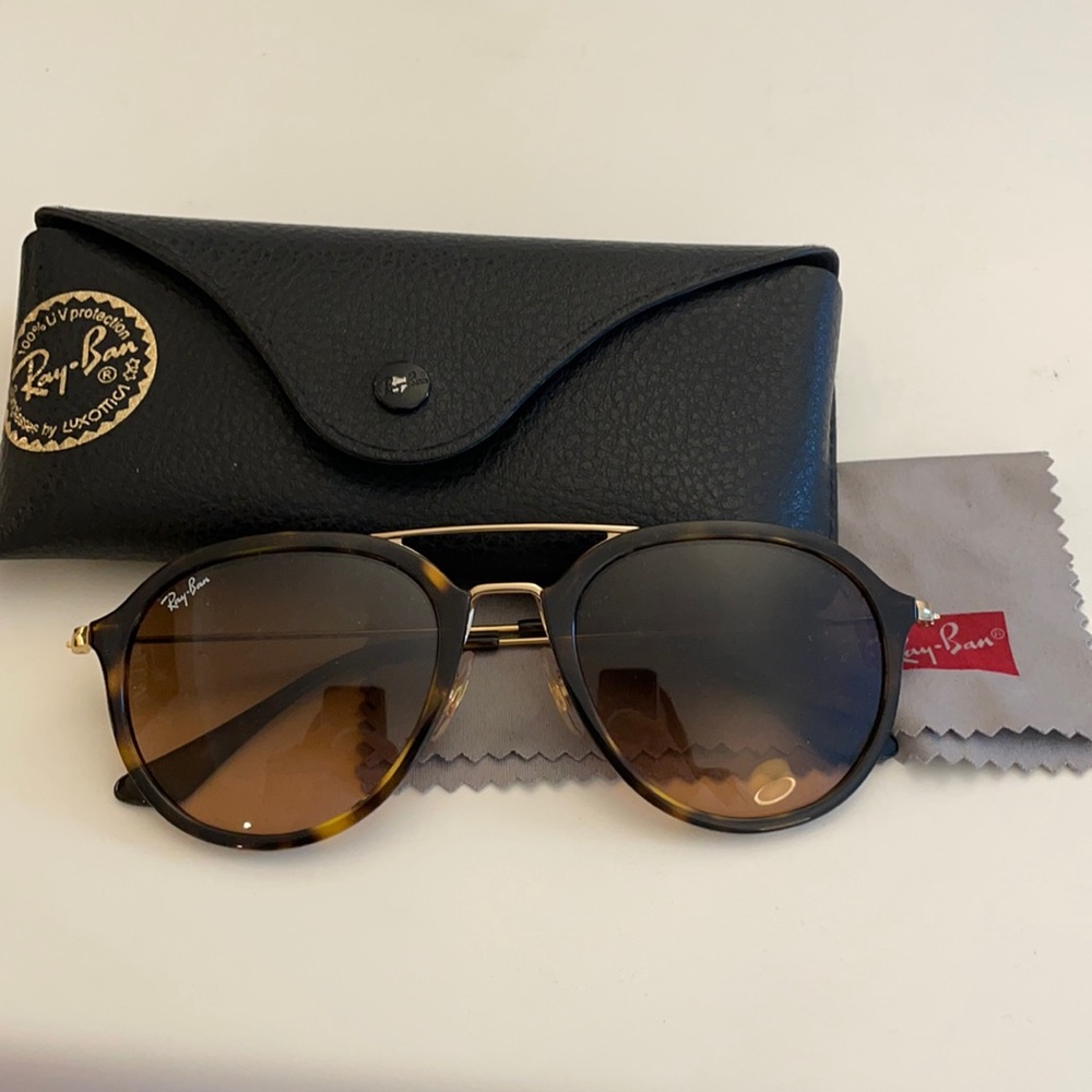 Ray-Ban Gradient Aviator Gold Frame Tortoiseshell